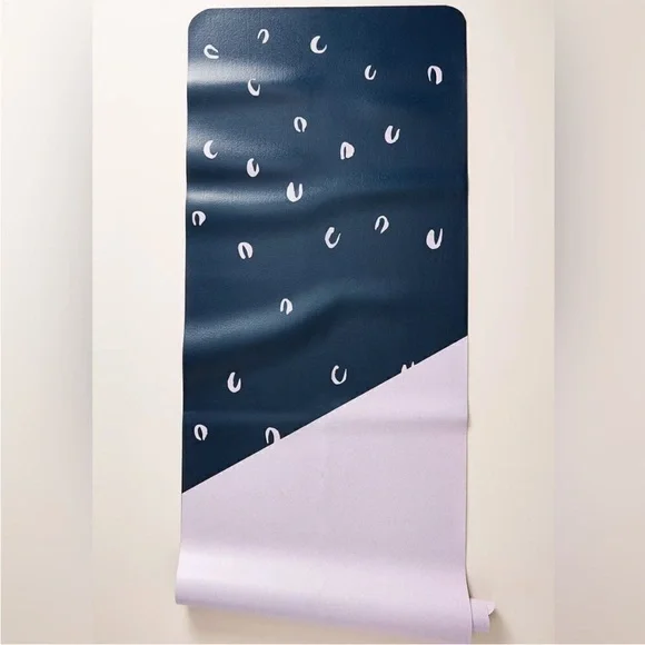 New! Anthropologie LIVE MINDFULLY Foldable Travel Yoga Mat - Unopened - Picture 5 of 10